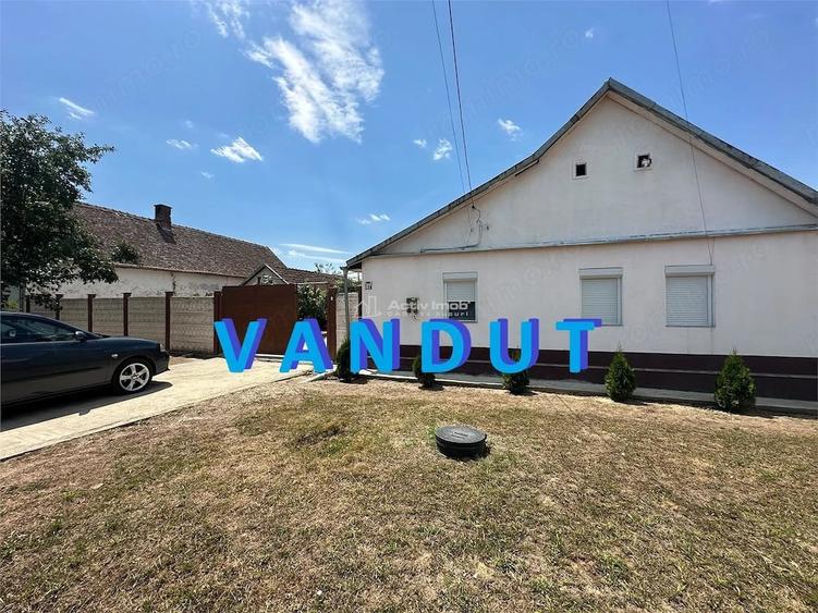 Casă cu 5 camere cu Teren 1500 Mp în Doclin