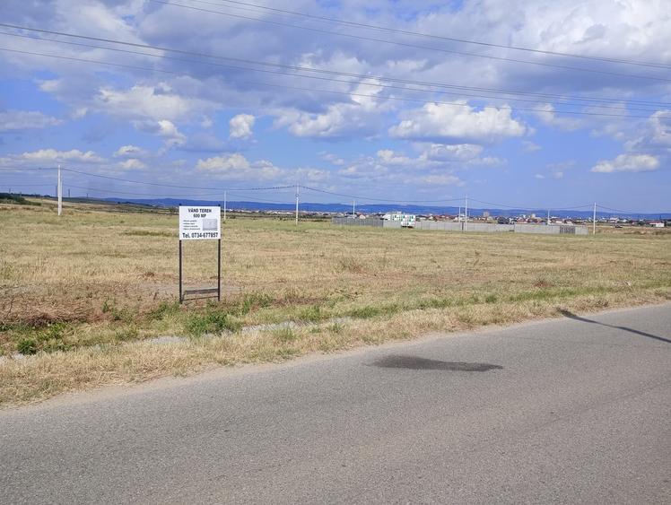 Teren de 600 mp, în Central