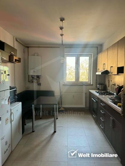 Apartament cu 2 camere decomandat, mobilat în Central
