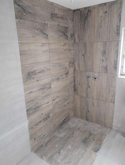 Casă individuală cu 5 camere cu Canalizare în Apahida