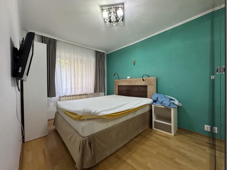 Apartament cu 3 camere decomandat, mobilat în Tineretului