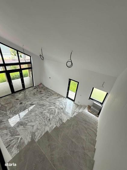 Casă cu 4 camere cu Teren 338 Mp în Central