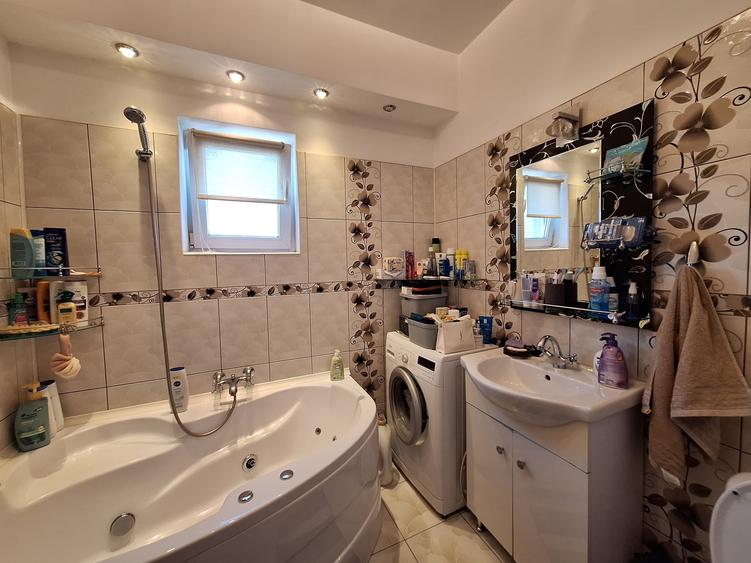 Apartament confort sporit, decomandat, zona Ioan Rus - 9