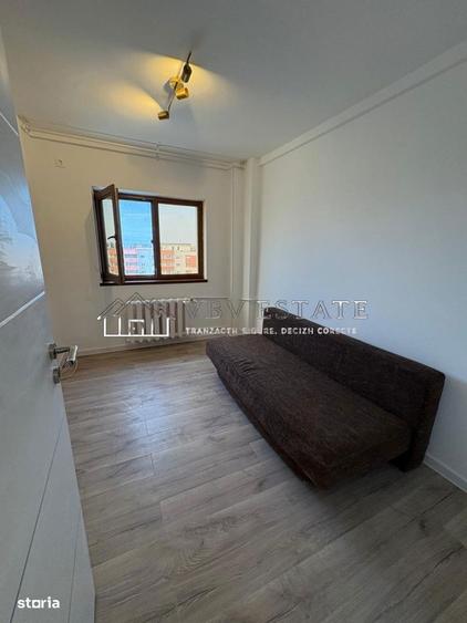 Apartament cu 3 camere semidecomandat, mobilat în 13 Septembrie