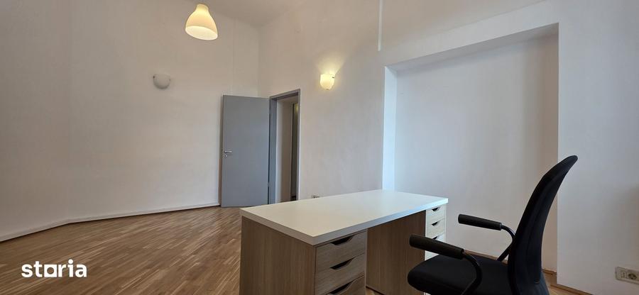 Armeneasca Etaj in vila / It/ Showroom/ Creatie - 1