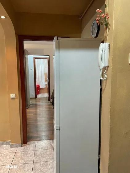 Apartament cu 3 camere decomandat în Rahova