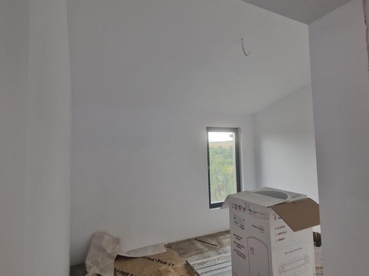 Casă cu 2 camere în Dobreni