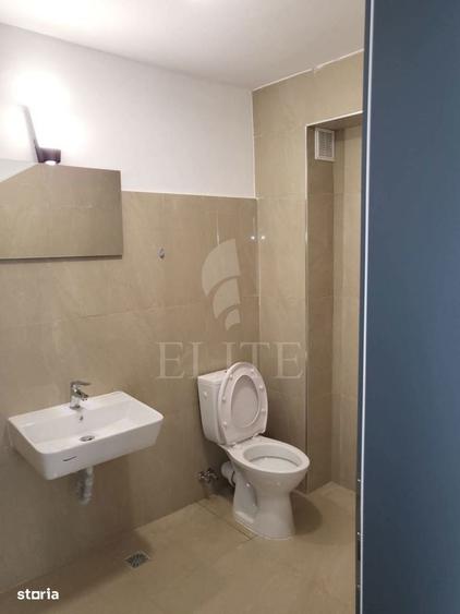 Apartament cu 3 camere semidecomandat în Semicentral