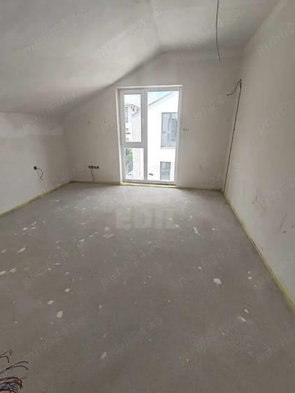 Casă cu 4 camere cu Teren 200 Mp în Florești