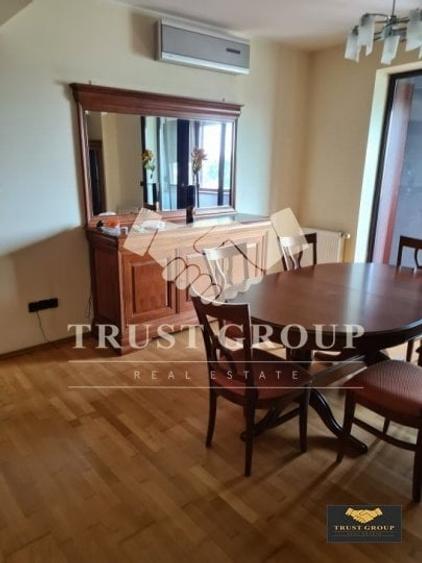 Apartament cu 3 camere decomandat, mobilat în Dacia