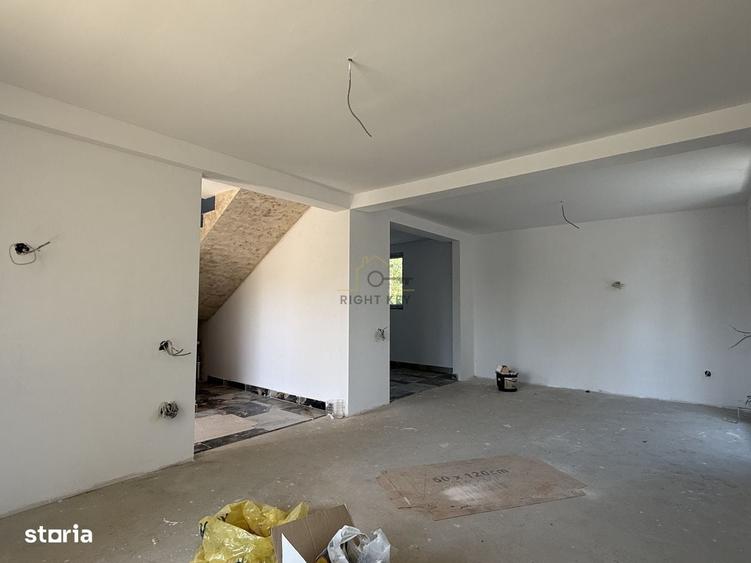 Casă cu 4 camere cu Teren 250 Mp în Domnești