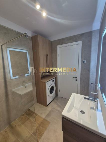 Apartament cu 2 camere decomandat, mobilat în Cetate