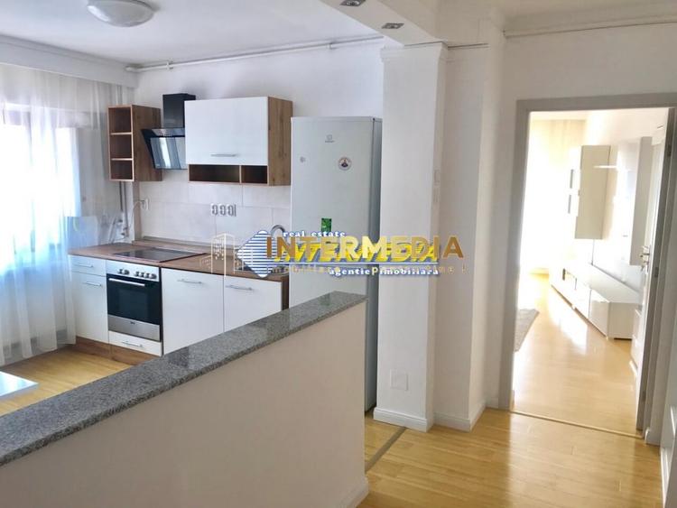 Apartament cu 2 camere decomandat, mobilat în Central