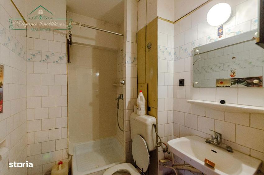 Apartament cu 4 camere decomandat în Aurel Vlaicu