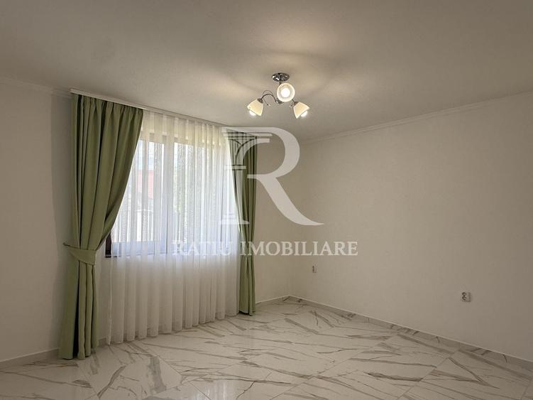 Casă individuală cu 4 camere cu Canalizare în Sântandrei