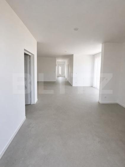 Duplex cu 3 camere cu Canalizare în Odoreu