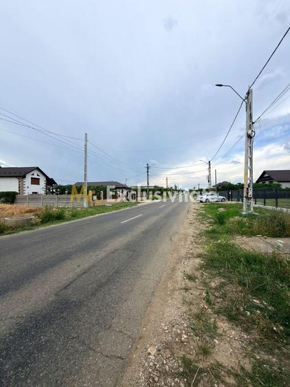 Teren Construcții intravilan de 1374 mp, în Bradu