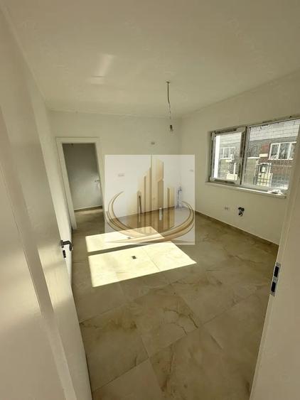 Duplex cu 4 camere cu Canalizare în Săcălaz