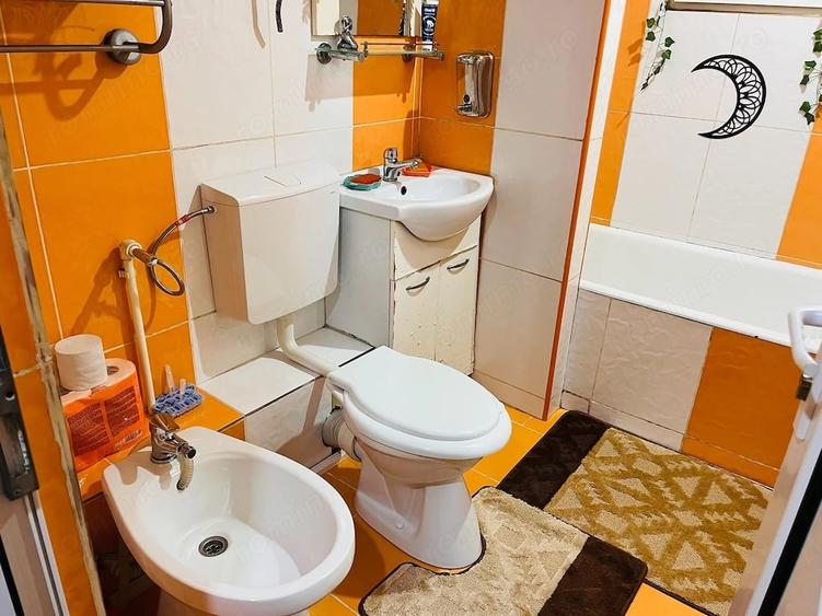 Apartament cu 2 camere decomandat în 1 Mai