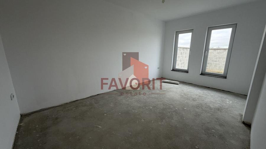 Duplex cu 5 camere cu Canalizare în Moșnița Nouă