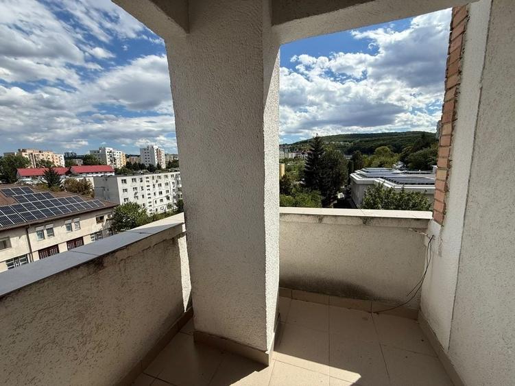 Garsonieră decomandată în Dosu Bricii