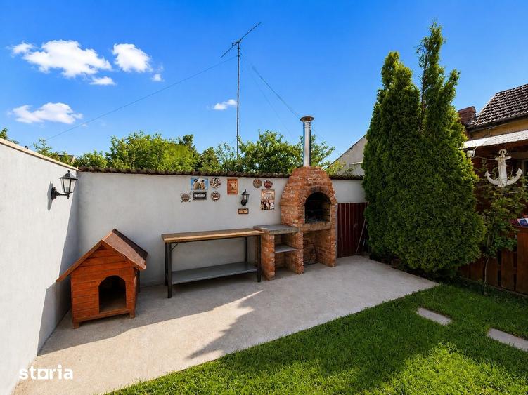 Casă cu 2 camere decomandat cu Teren 220 Mp în Central