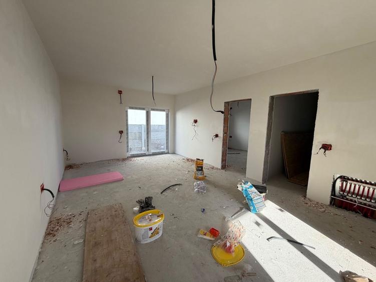 Duplex cu 3 camere cu Canalizare în Moșnița Nouă