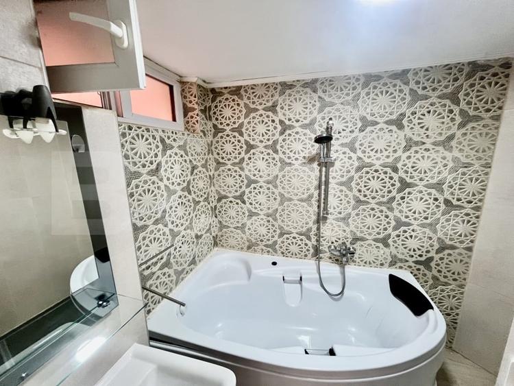 Apartament cu 2 camere decomandat, mobilat în Ultracentral