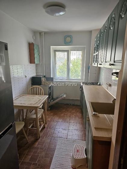Apartament cu 2 camere decomandat, mobilat în Dorobanți