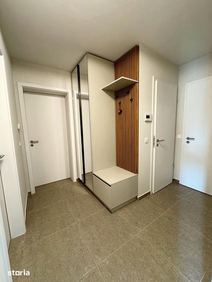 Apartament cu 2 camere decomandat în Tractorul