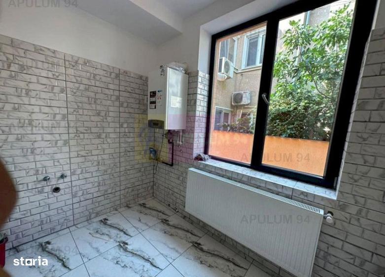 Casă cu 4 camere cu Teren 220 Mp în Vitan