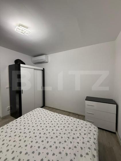 Apartament cu 3 camere semidecomandat, mobilat în Ultracentral