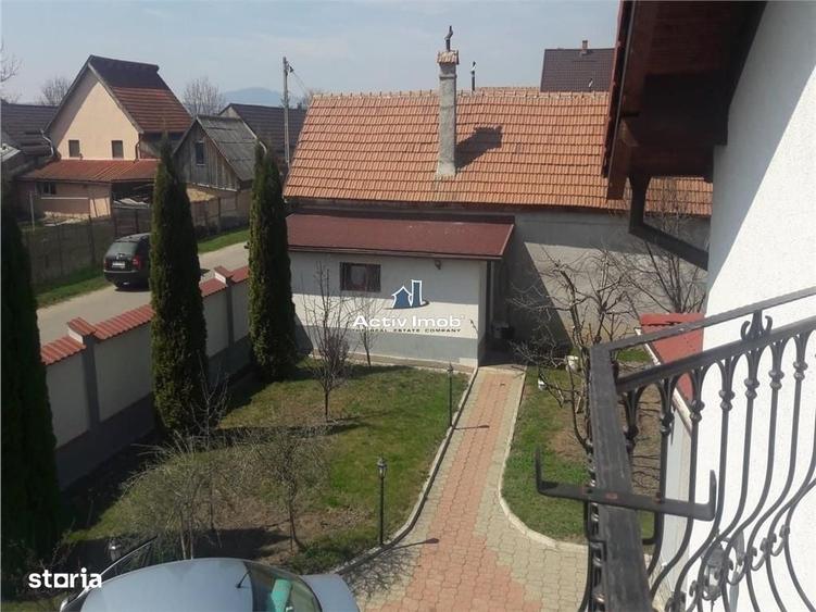 Casă cu 4 camere în Sânpetru