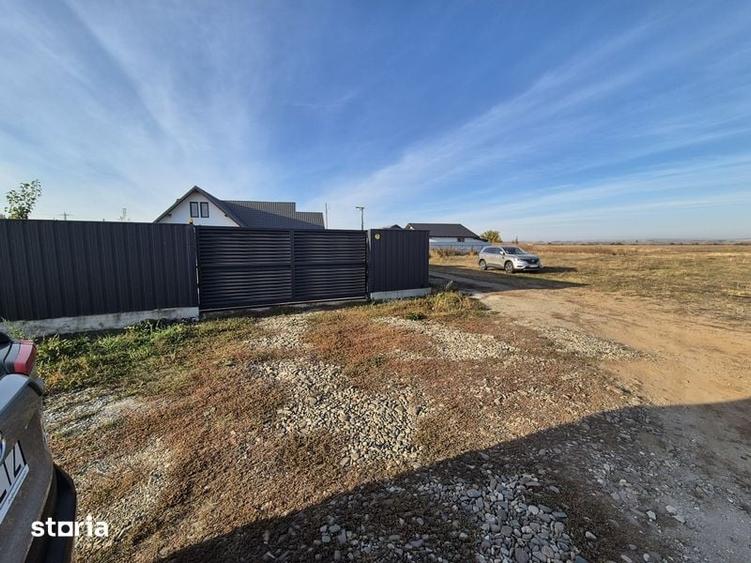 Teren de 450 mp, în Horia