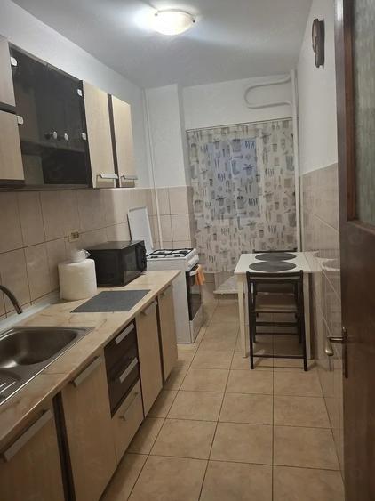 Garsonieră decomandată în Basarabia