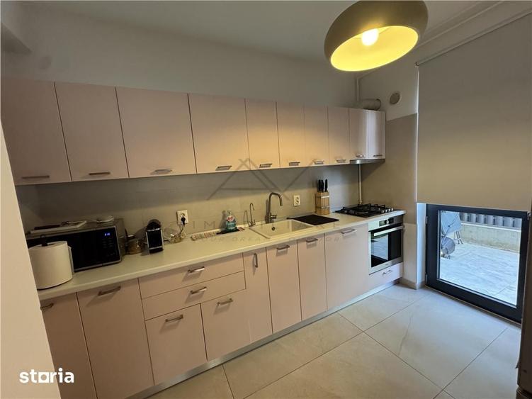 Casă cu 6 camere cu Teren 119 Mp în Central