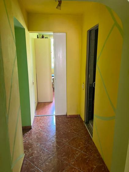 Apartament cu 3 camere decomandat în Brâncoveanu