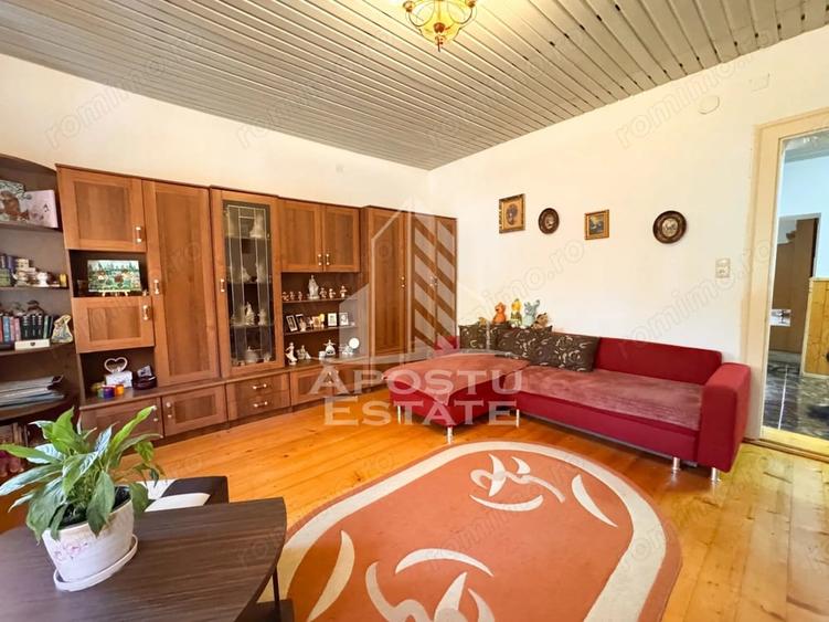 Casă cu 5 camere cu Teren 800 Mp în Șag