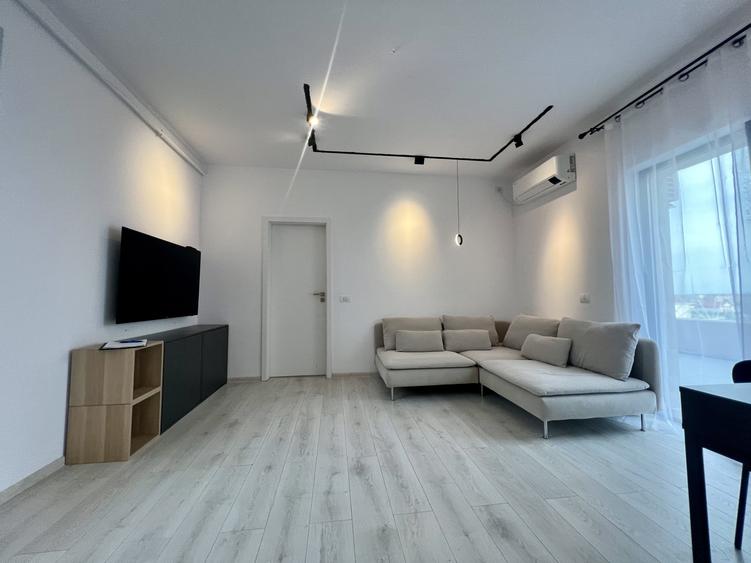 Penthouse cu 2 camere semidecomandat, mobilat în Giroc