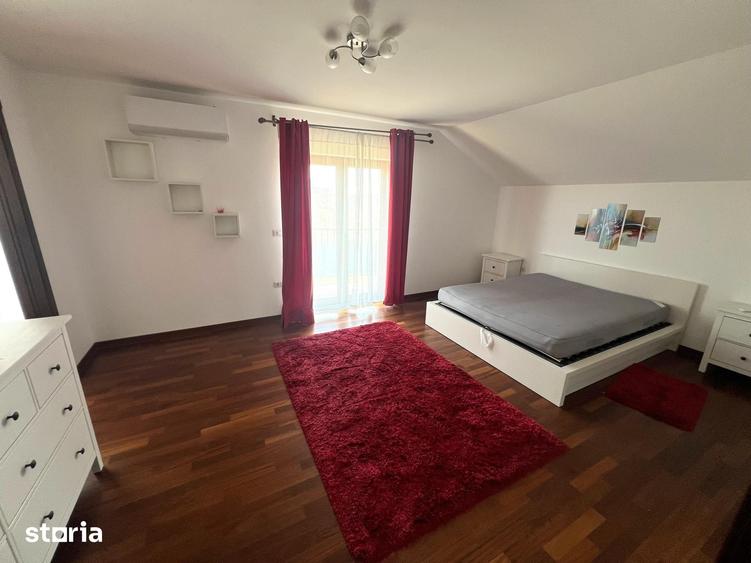 Casă cu 5 camere cu Teren 1250 Mp în Sud