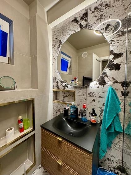 Apartament cu 3 camere decomandat, mobilat în Cornișa
