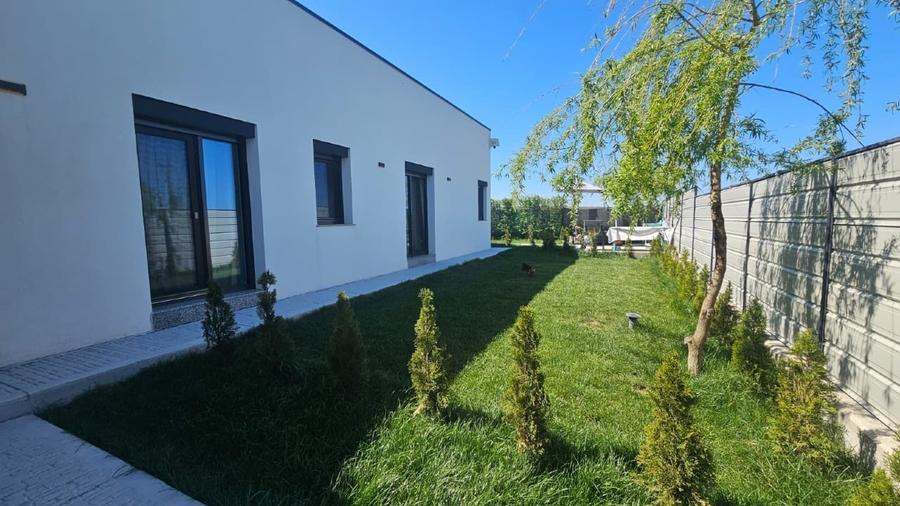 Casă individuală cu 4 camere cu Canalizare în Șcheia