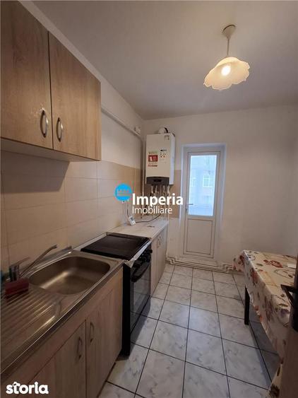Apartament cu 2 camere decomandat în Galata