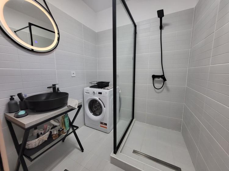 Casă cu 4 camere semidecomandat cu Teren 600 Mp în Corbeanca