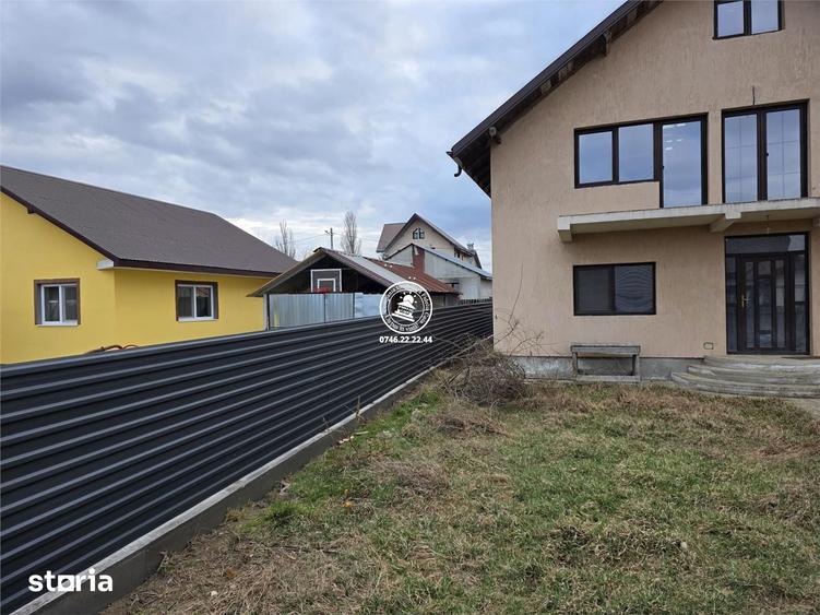 Casă cu 5 camere cu Teren 500 Mp în Holboca