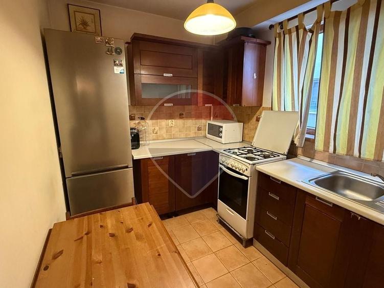 Apartament cu 2 camere decomandat, mobilat în Drumul Taberei