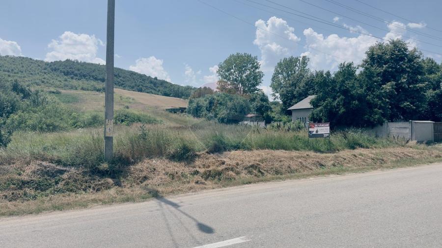 Teren Construcții intravilan de 3700 mp, în Coțofenii din Dos