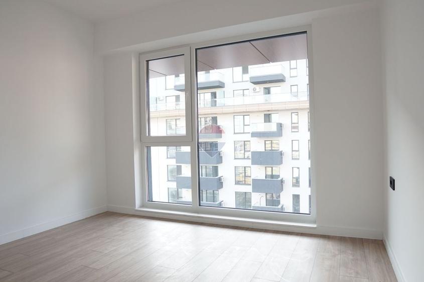 Apartament cu 3 camere decomandat în Theodor Pallady