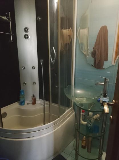 Apartament cu 2 camere semidecomandat în 1 Mai