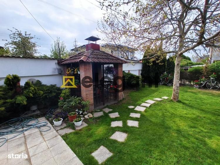 Casă cu 4 camere cu Teren 700 Mp în Bordei